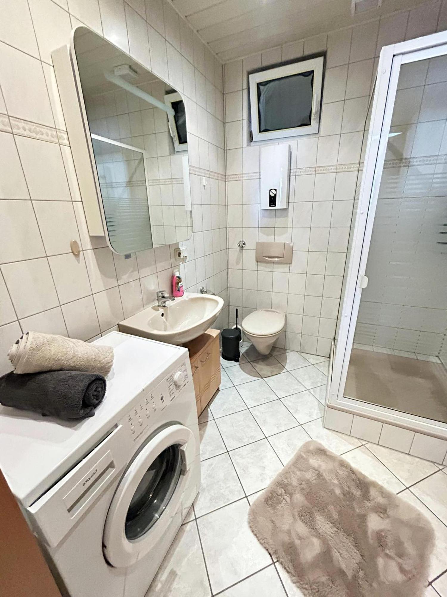 Zentrale Ferienwohnung Trier-Euren Mit Heimkino, Kueche, Wallbox & Kostenlose Fahrraeder Екстер'єр фото