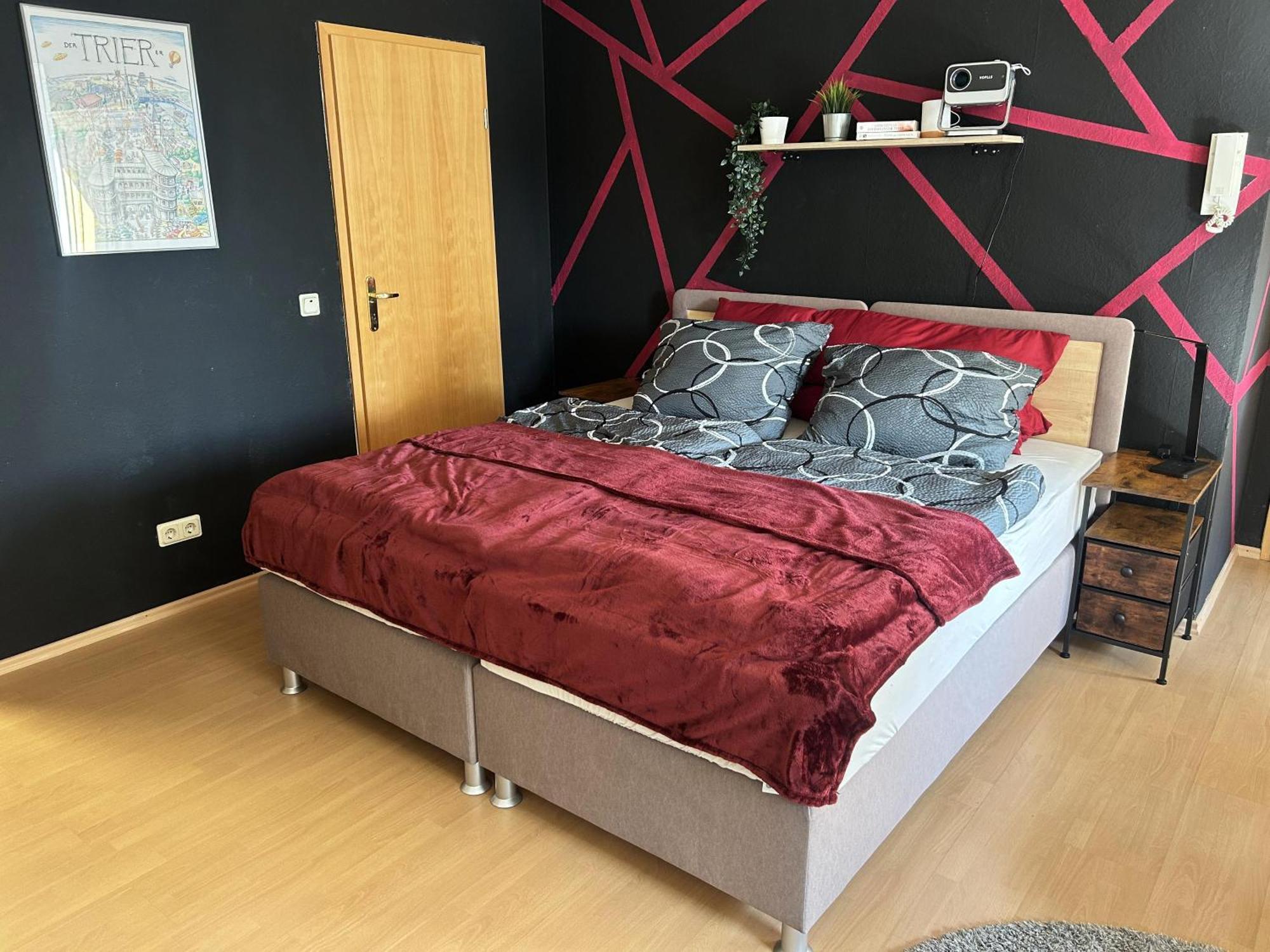 Zentrale Ferienwohnung Trier-Euren Mit Heimkino, Kueche, Wallbox & Kostenlose Fahrraeder Екстер'єр фото